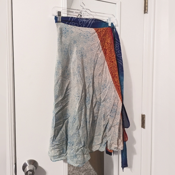 Magic Wrap Skirt Reversible Two Layer Skirt - Picture 5 of 6